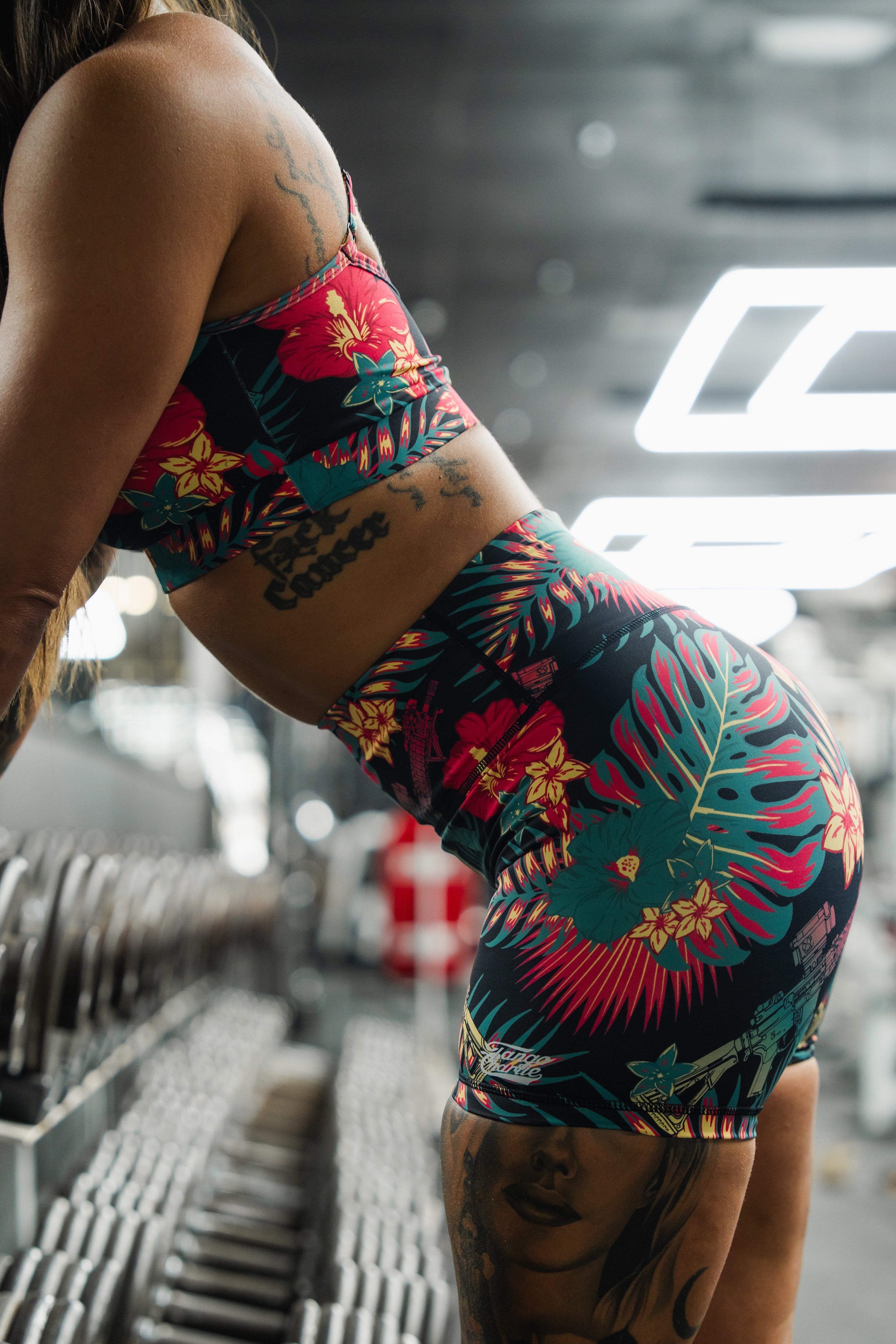 Women's High-Waisted Seamless Front Compression Training Shorts | Tropical Assassin