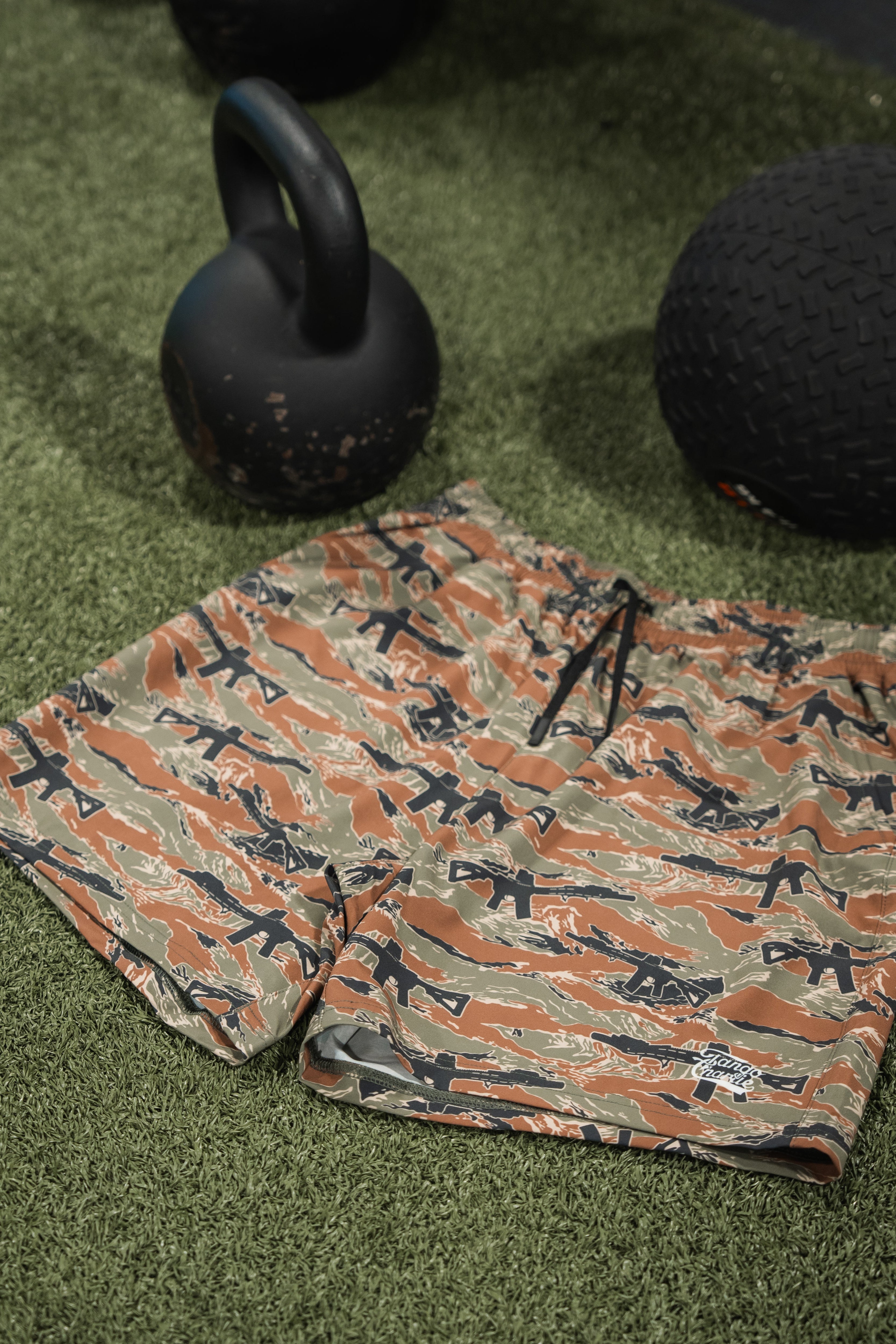 Men's Performance Training Shorts | 5.5"- Snipes & Stripes