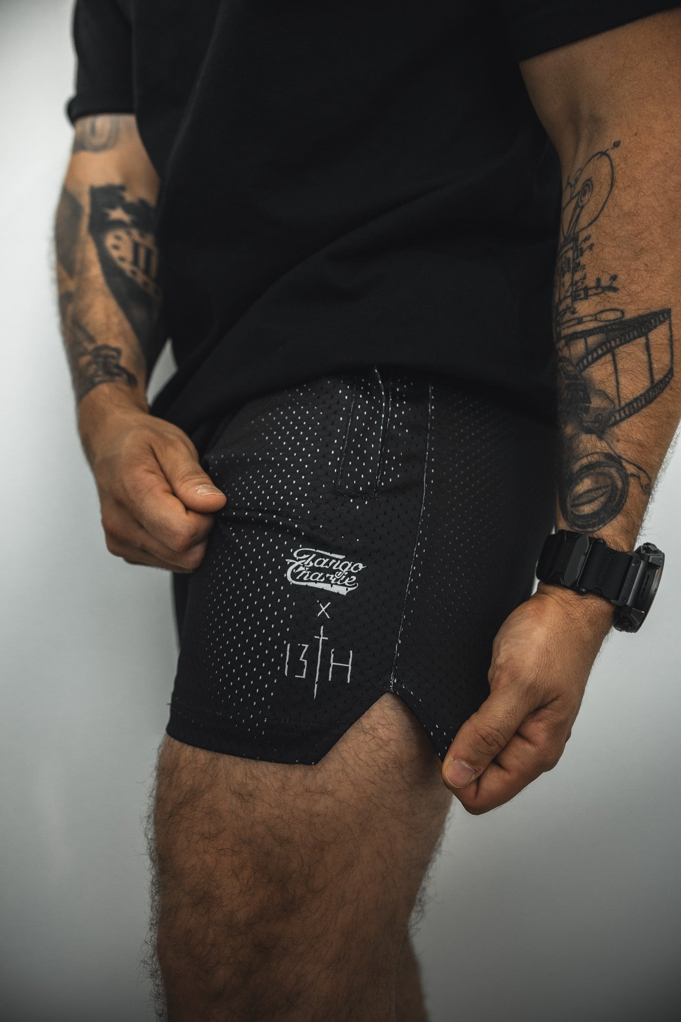 Men's Mesh Lifestyle Shorts | 5.5"- Lift Heavy Pray Hard Black