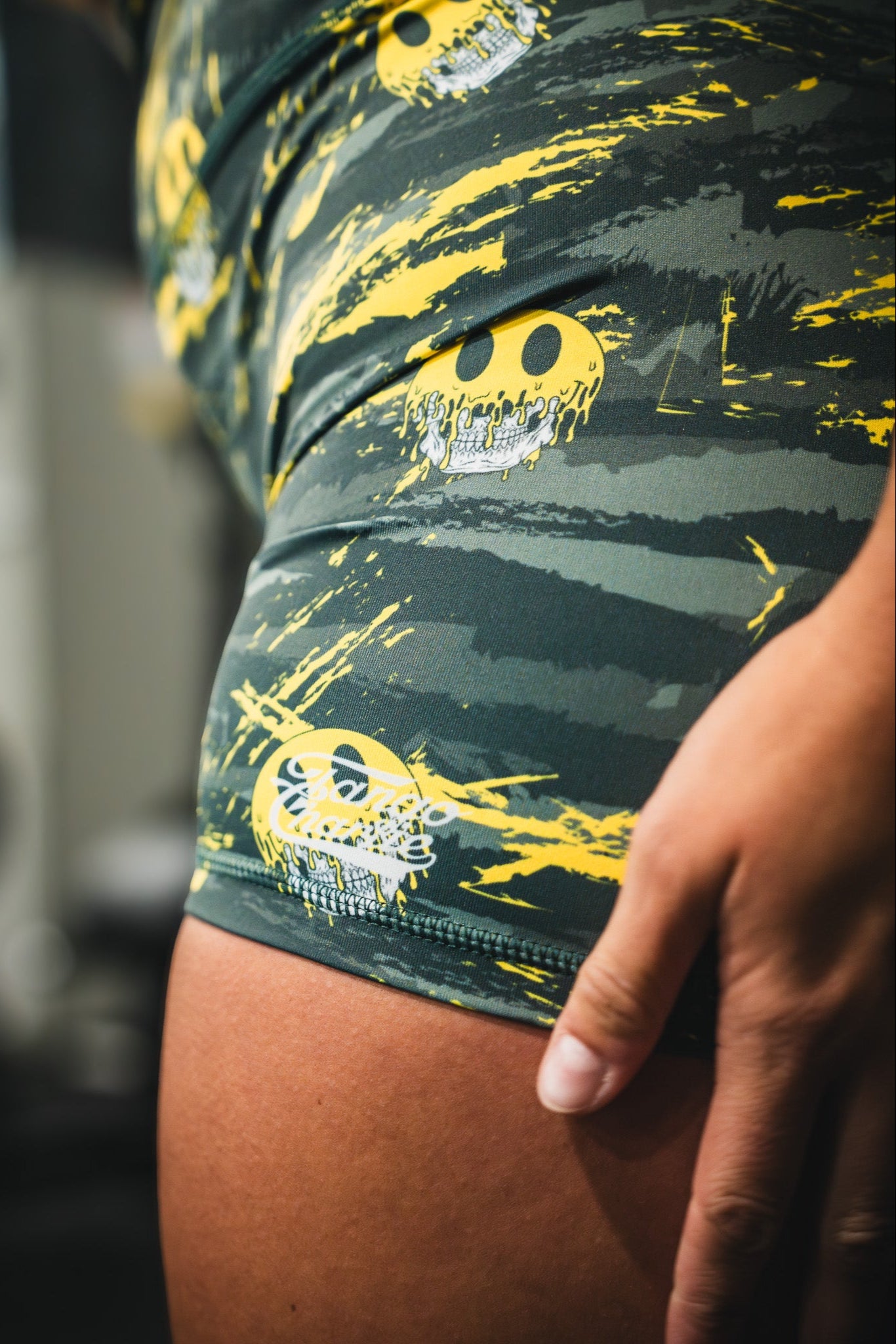 Women's High-Waisted Seamless Front Compression Training Shorts | Savage