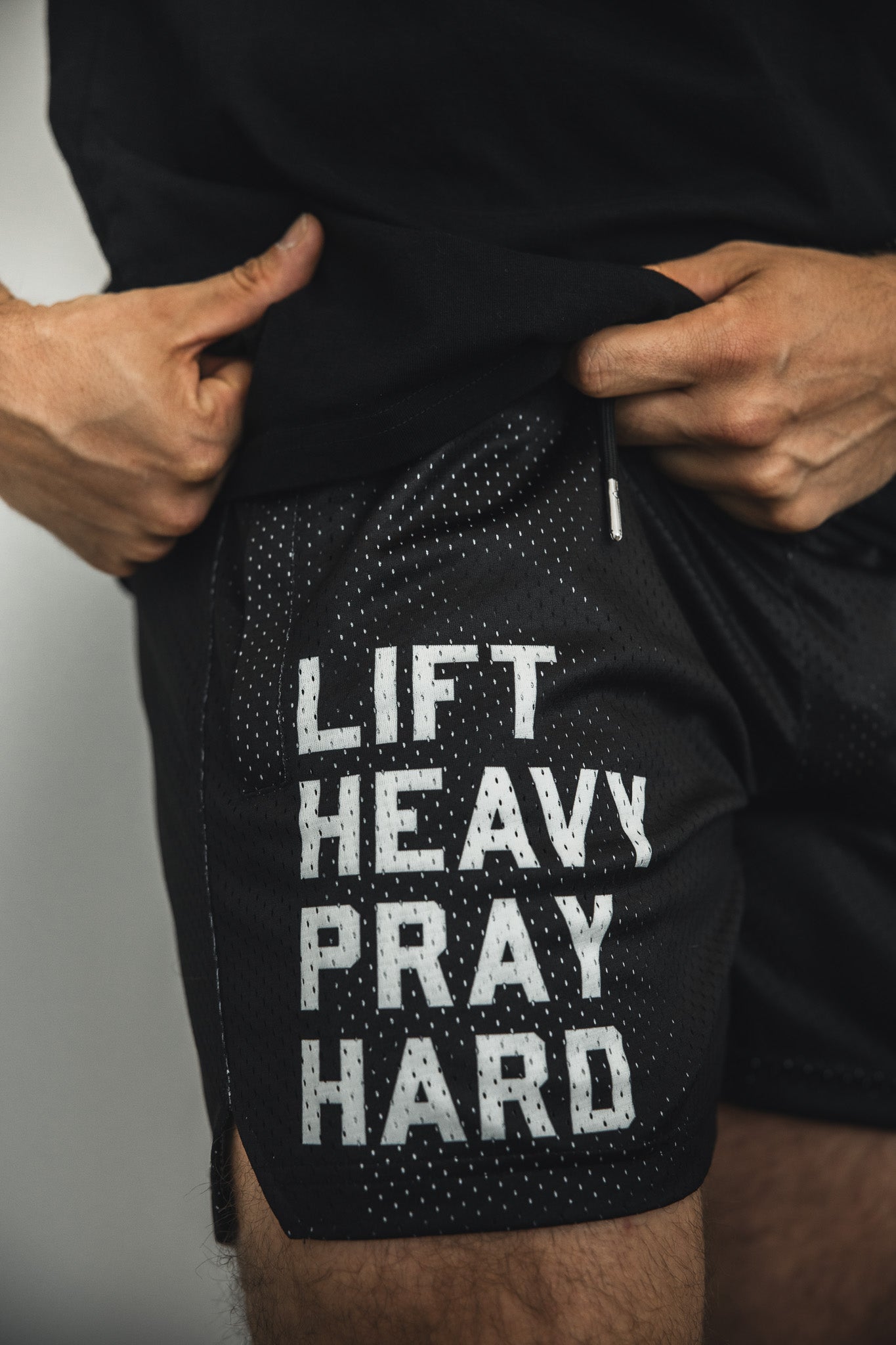 Men's Mesh Lifestyle Shorts | 5.5"- Lift Heavy Pray Hard Black
