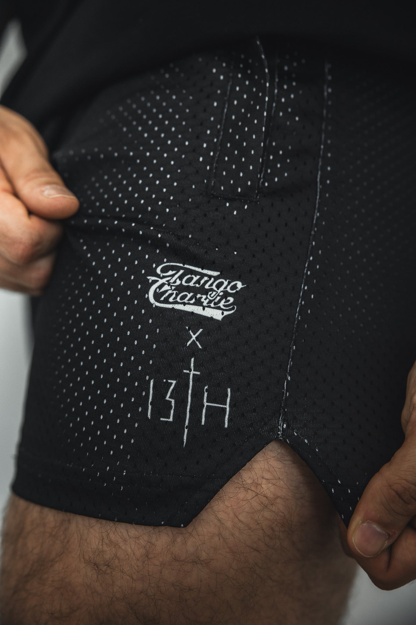 Men's Mesh Lifestyle Shorts | 5.5"- Lift Heavy Pray Hard Black